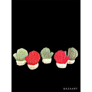 Large Christmas Winter Red & Green Snow Mitten Wax Melts / Tarts